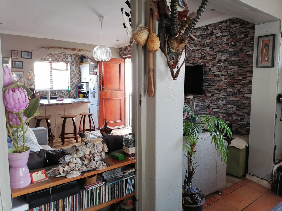 2 Bedroom Property for Sale in Grassy Park Western Cape